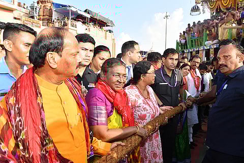 Droupadi Murmu, Raghubar Das and others pull the chariot
